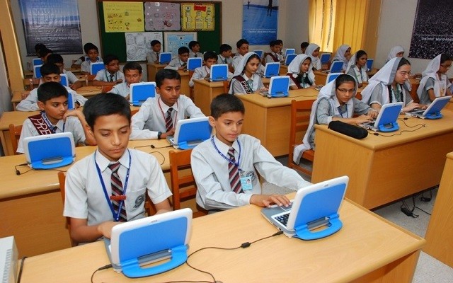 KPK Govt To Establish IT Labs in all Government Schools