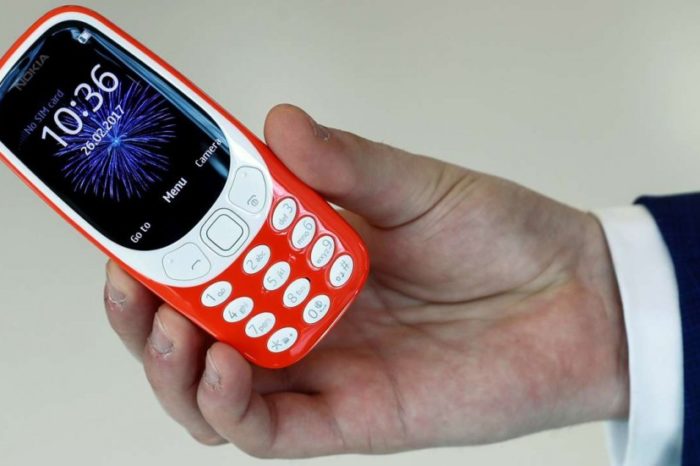 The Nokia 3310 phone is back with colored screen and snake game