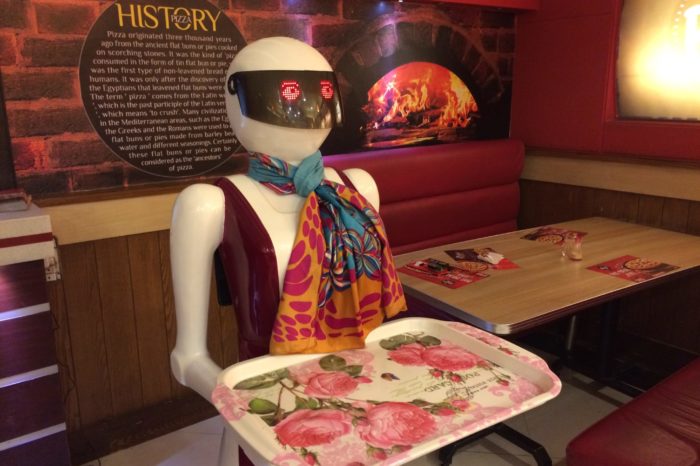 Pakistan's First Robot Waiter to Serve Pizza at Restaurant in Multan