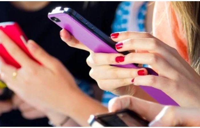 Women University Swabi Banned Smartphones in University Premises